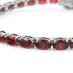 Ovales (6x4mm) Tennisarmband mit Rubin in Laborfarbe (Taubenblut) aus 18-karätigem Weißgold-Vermeil