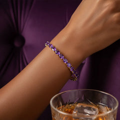 Bracelet de tennis ovale en saphir violet de laboratoire, monté sur vermeil en or jaune 18 carats