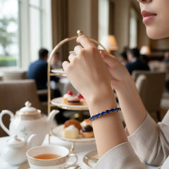 Bracelet de tennis ovale en saphir bleu royal de laboratoire, monté sur vermeil en or jaune 18 carats