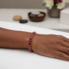 Bracelet de tennis Princess Lab en vermeil or rose 18 carats orné d'un rubis sang de pigeon