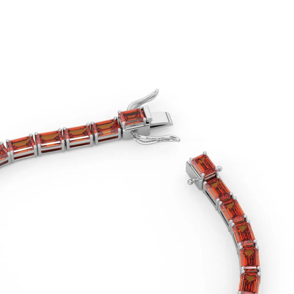 Bracelet de tennis en vermeil d'or blanc 18 carats et saphir orange de laboratoire taille émeraude