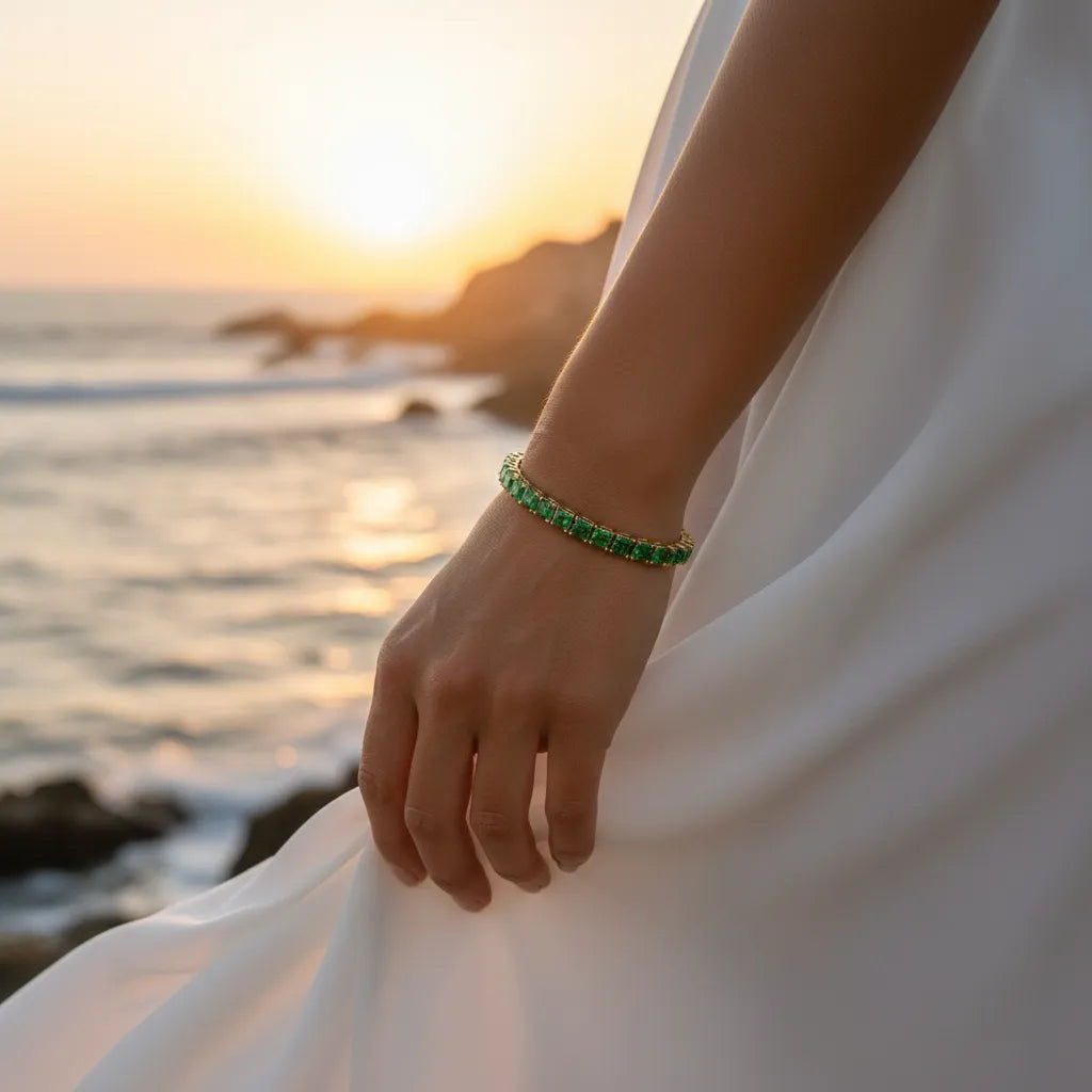 Bracelet de tennis Princess Lab en vermeil d'or jaune 18 carats et émeraudes colombiennes