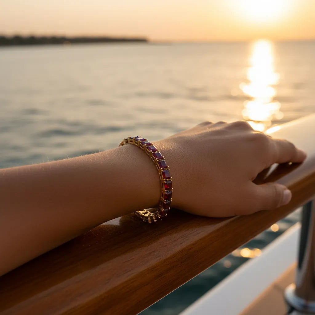 Bracelet de tennis Princess Lab en vermeil d'or jaune 18 carats orné d'un rubis sang de pigeon