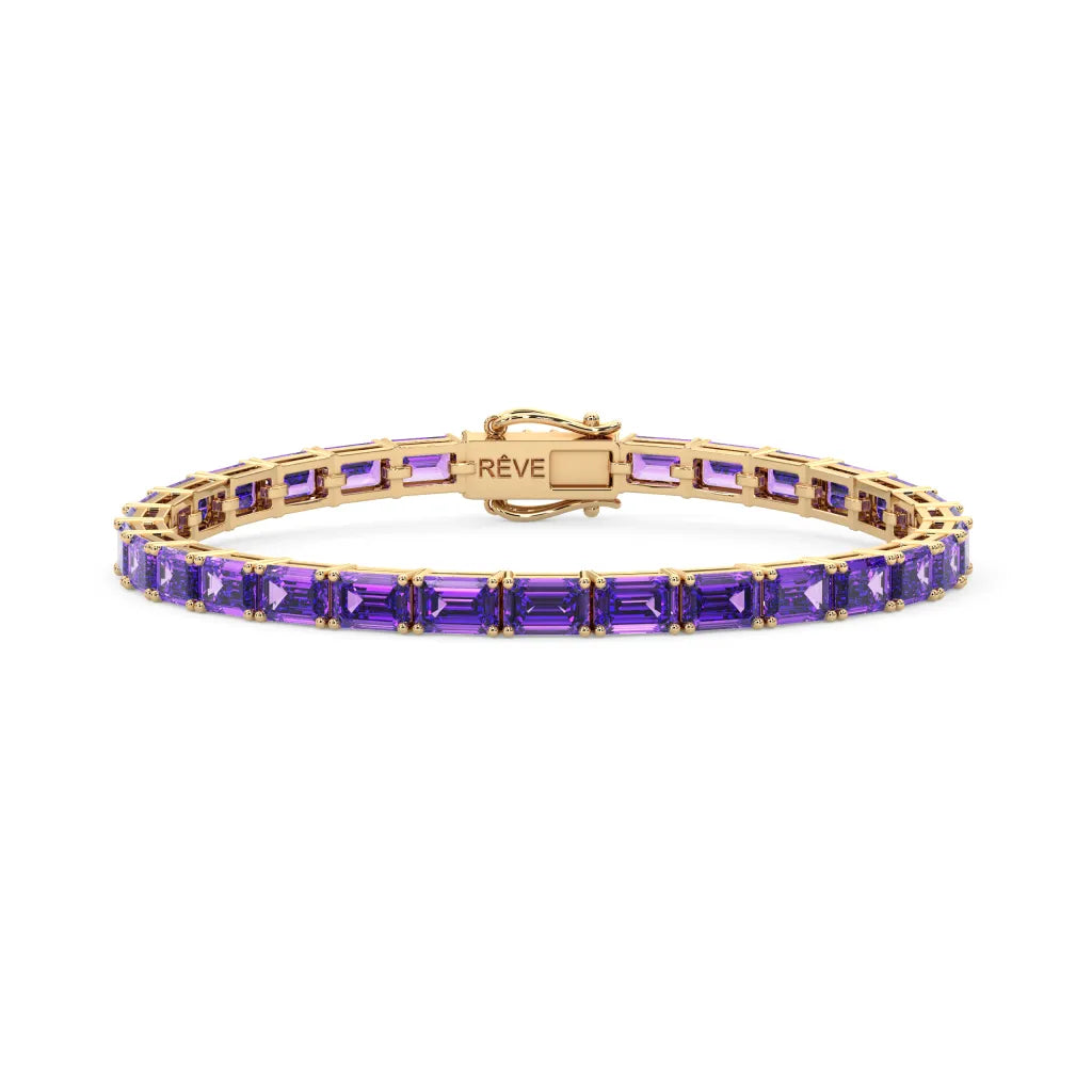 Bracelet de tennis en vermeil d'or jaune 18 carats et saphir violet de laboratoire taille émeraude