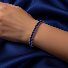Bracelet de tennis en vermeil d'or jaune 18 carats serti d'un saphir bleu royal de laboratoire rond de 11,6 ct