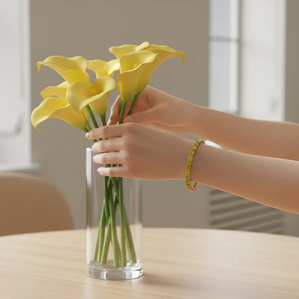 Bracelet de tennis en vermeil d'or jaune 18 carats et saphir jaune de laboratoire taille émeraude