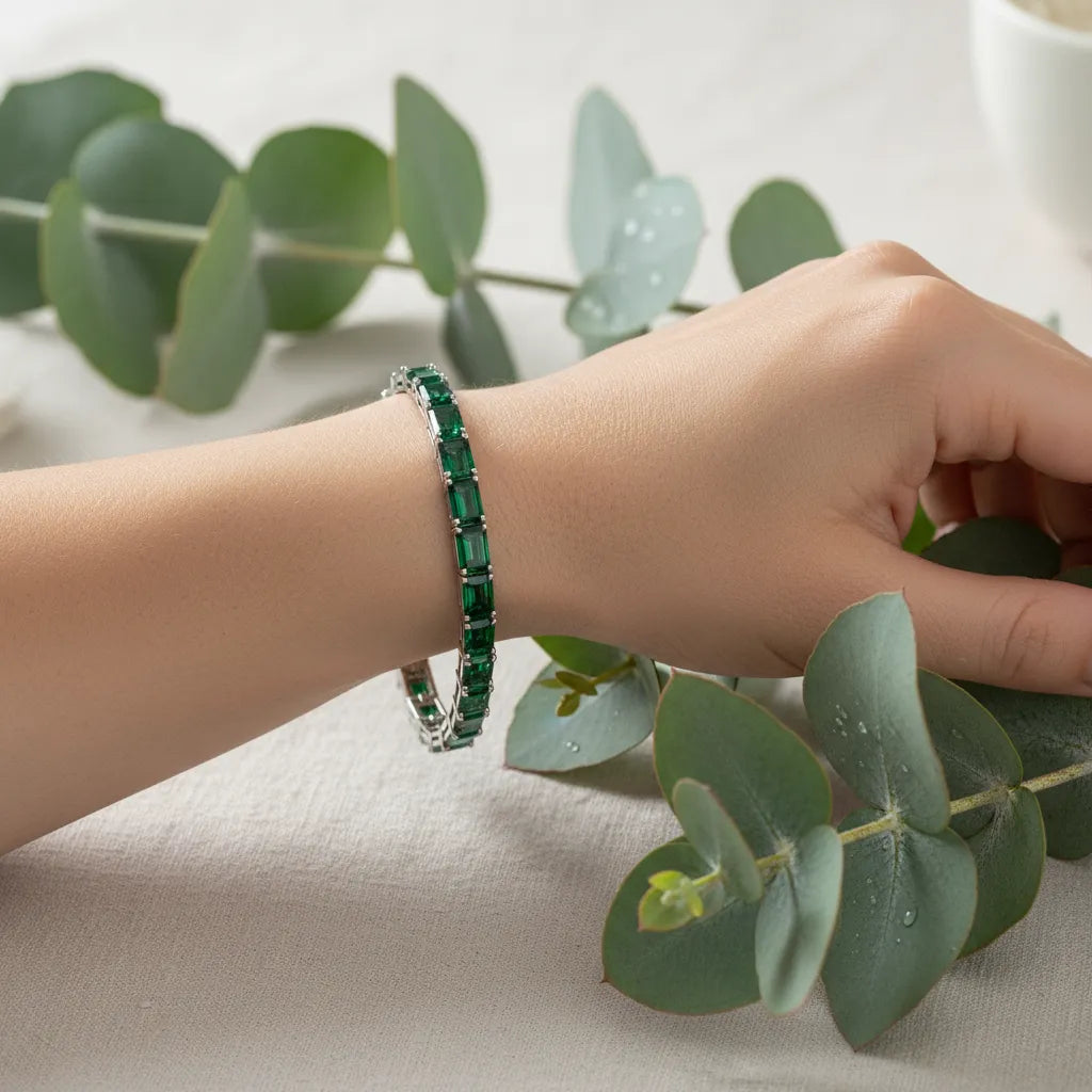 Bracelet de tennis en vermeil d'émeraudes de Zambie de laboratoire taille émeraude