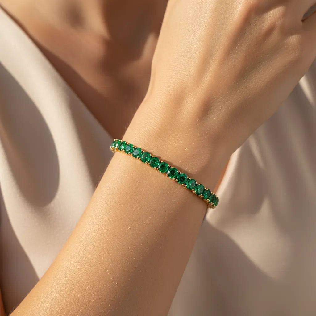 Bracelet de tennis en vermeil d'or jaune 18 carats serti d'une émeraude de Zambie ronde de laboratoire de 9,2 carats