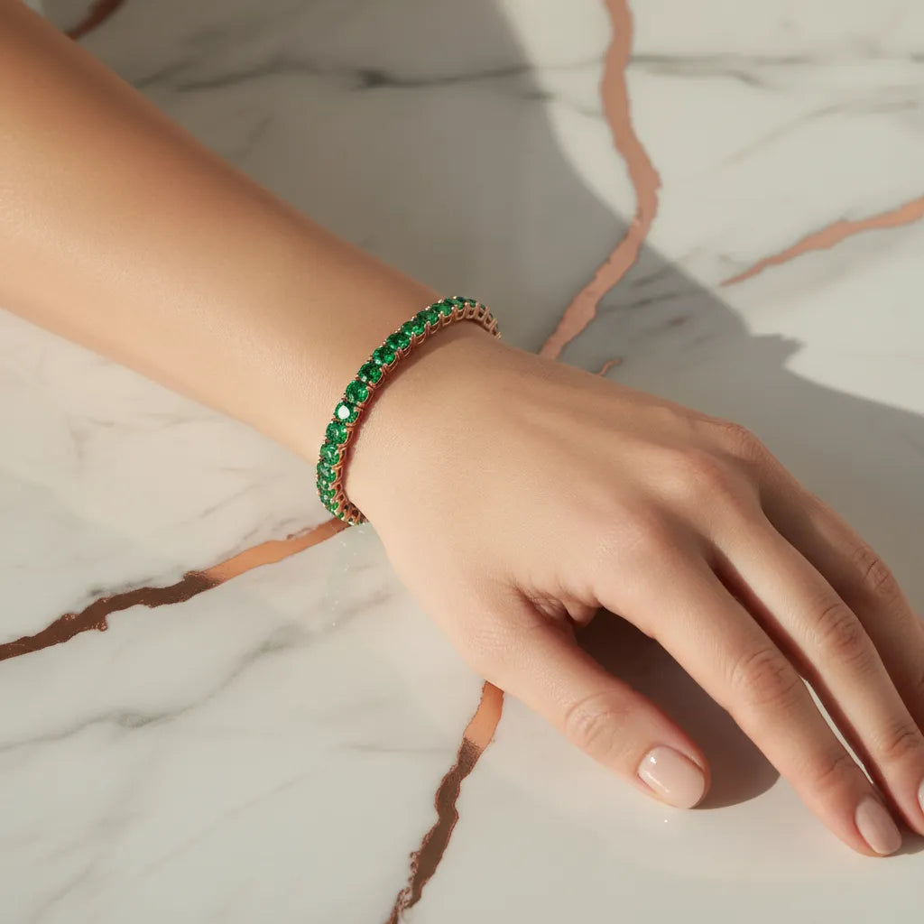 Rundes (4 mm) Tennisarmband mit kolumbianischem Labor-Smaragd, 18 Karat Roségold-Vermeil