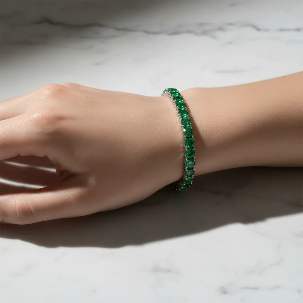 Rundes (4 mm) Tennisarmband mit kolumbianischem Labor-Smaragd, 18 Karat Weißgold-Vermeil