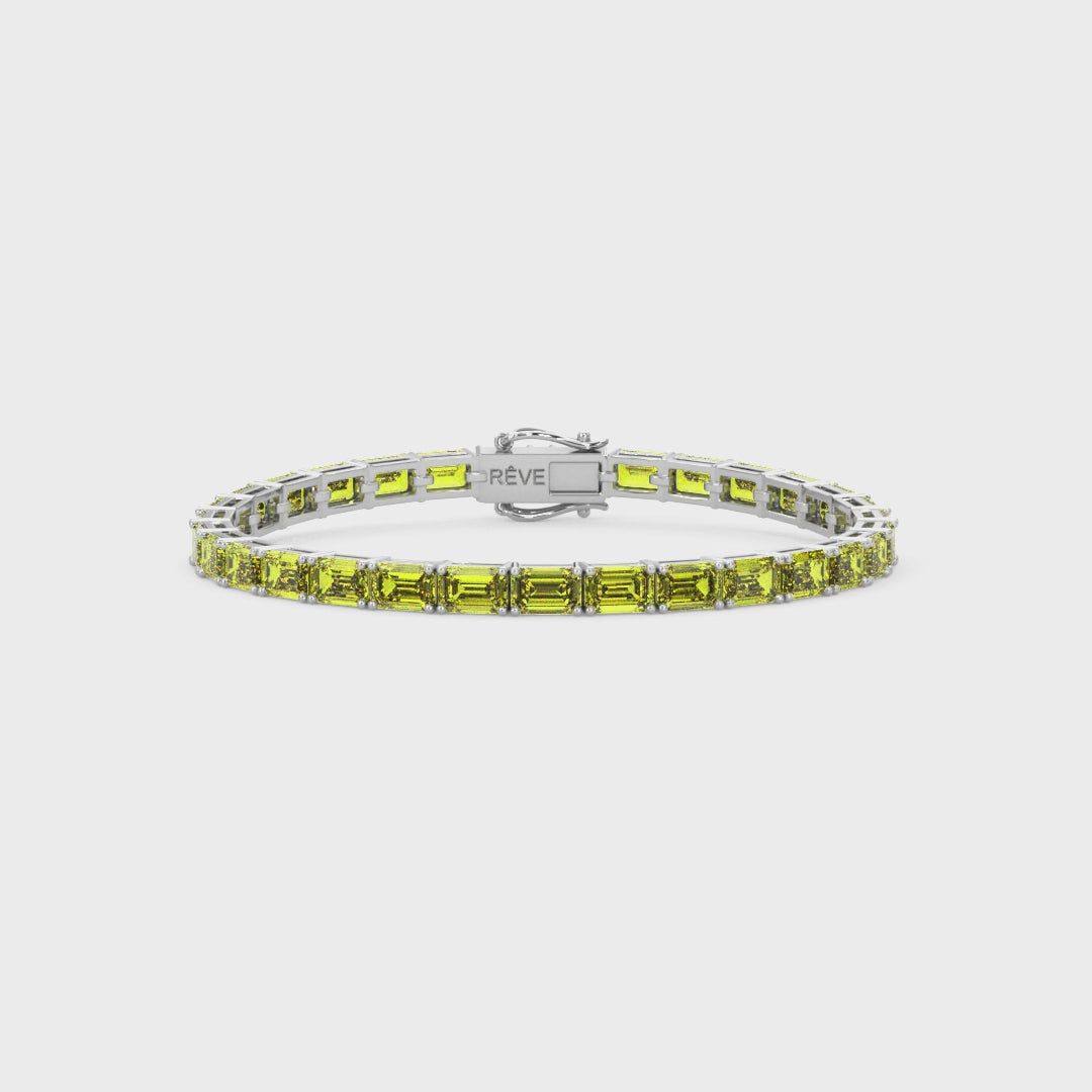 Bracelet de tennis en vermeil d'or blanc 18 carats et saphir jaune de laboratoire taille émeraude